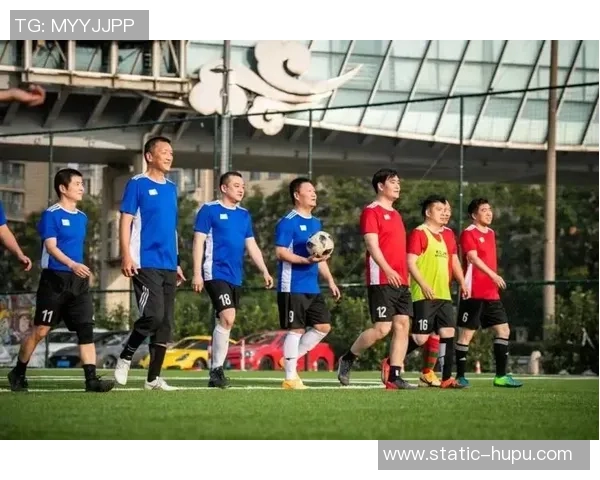 本溪业余足球：激情与梦想交汇的绿茵场上演绎青春风采与团队精神